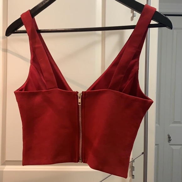Rouge crop top by Guess - Picture 2 of 3
